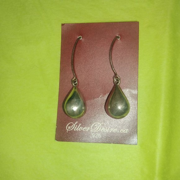 Silver Desire Earrings - Picture 1 of 1